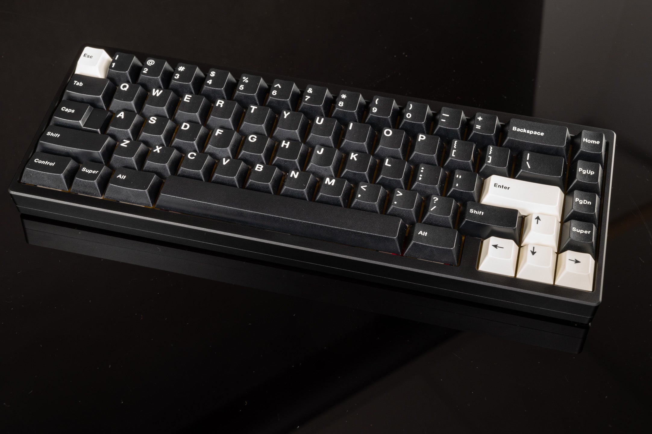 キーボード Keycult No. 1/65 Rose Gold & Charcoal No. 1/65 January Preorder